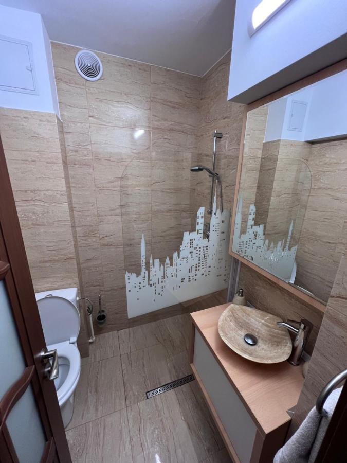Mnm Mitropolie Apartment ยาช ภายนอก รูปภาพ